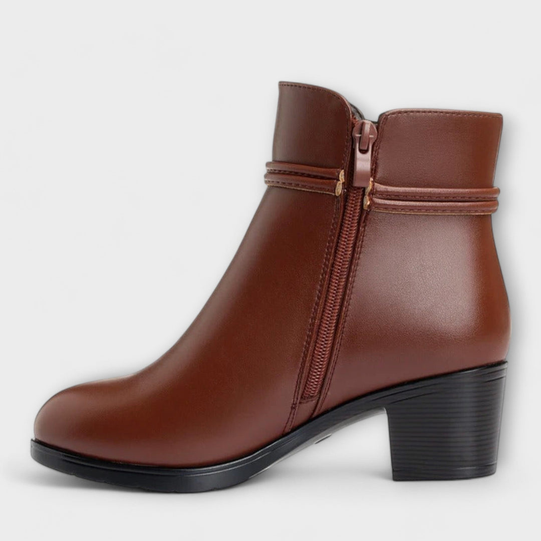 Réka - Elegáns Téli Csizmák