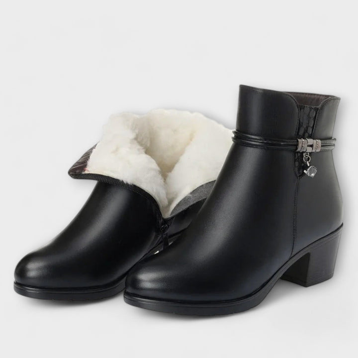 Réka - Elegáns Téli Csizmák