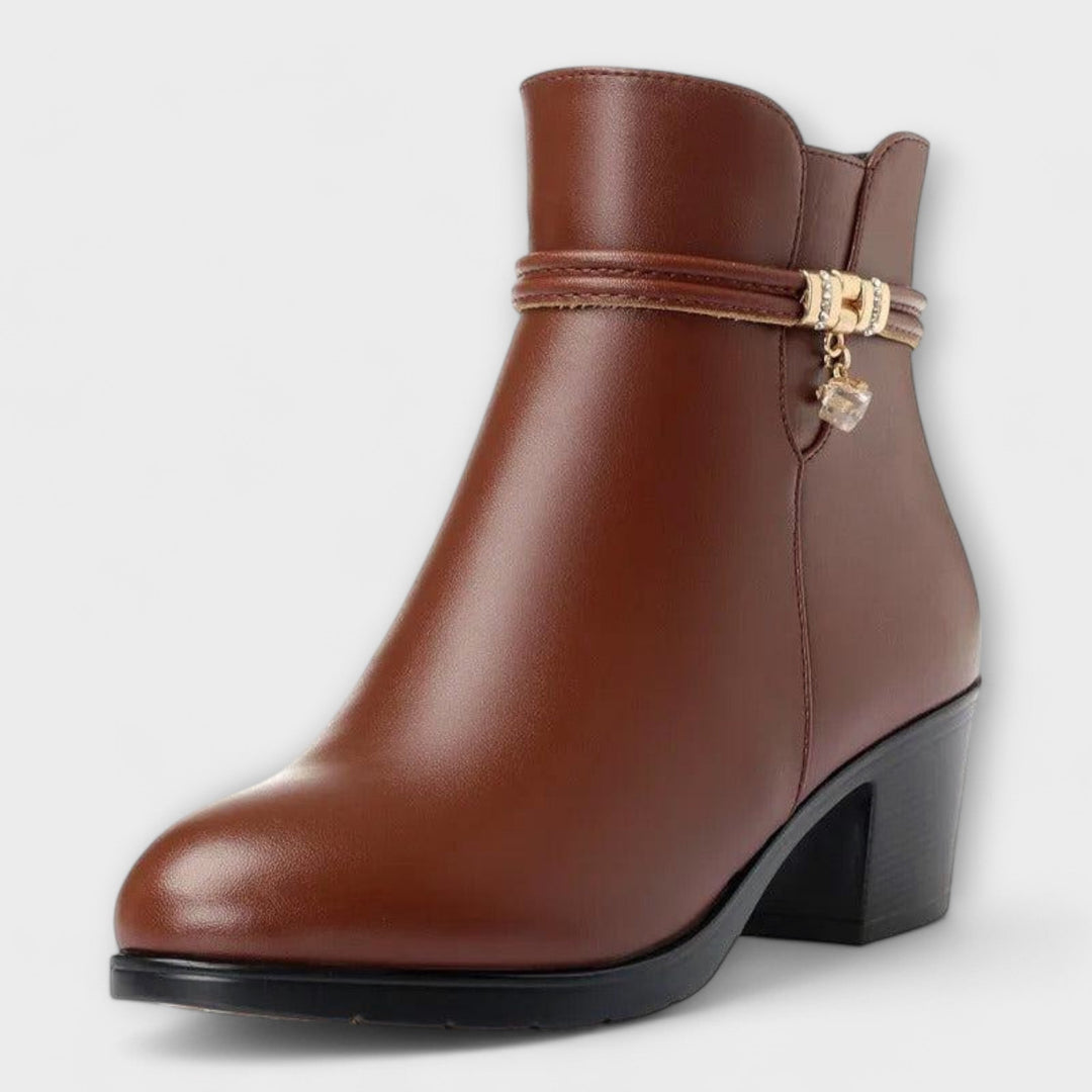 Réka - Elegáns Téli Csizmák